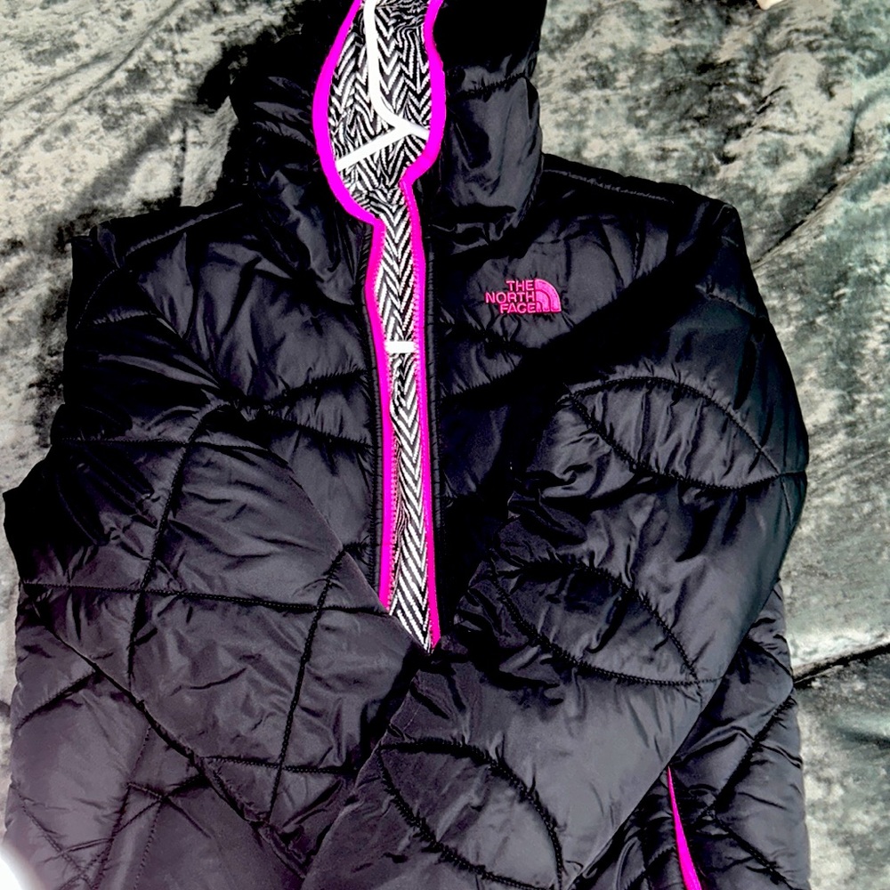 Girls large north face puffer jacket inverted print
